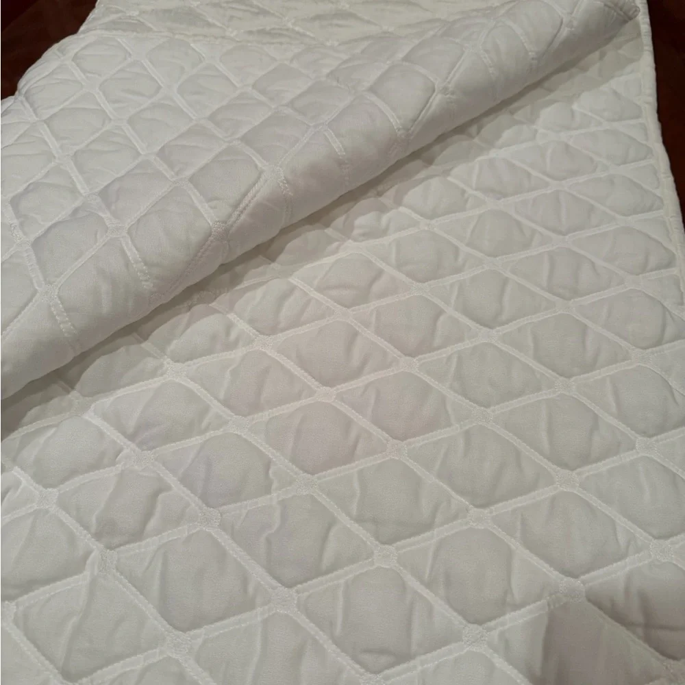 Martha Stewart Tufted Velvet FULL / QUEEN Quilt IVORY - $300